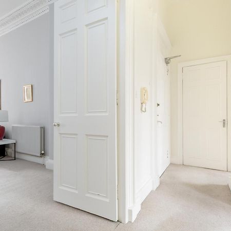 Light And Spacious 2 Bedroom Flat In Heart Of Единбург Екстериор снимка
